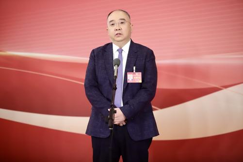 APUS李涛两会建言｜人工智能赋能“硬基建”与“软实力”